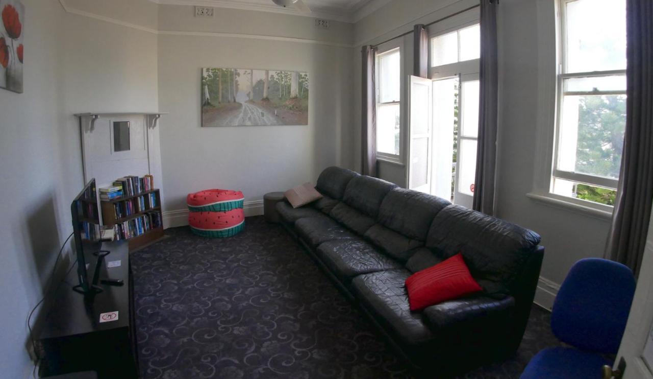 Backpackers Hostel *