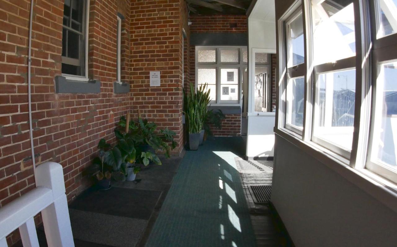 Backpackers Hostel *